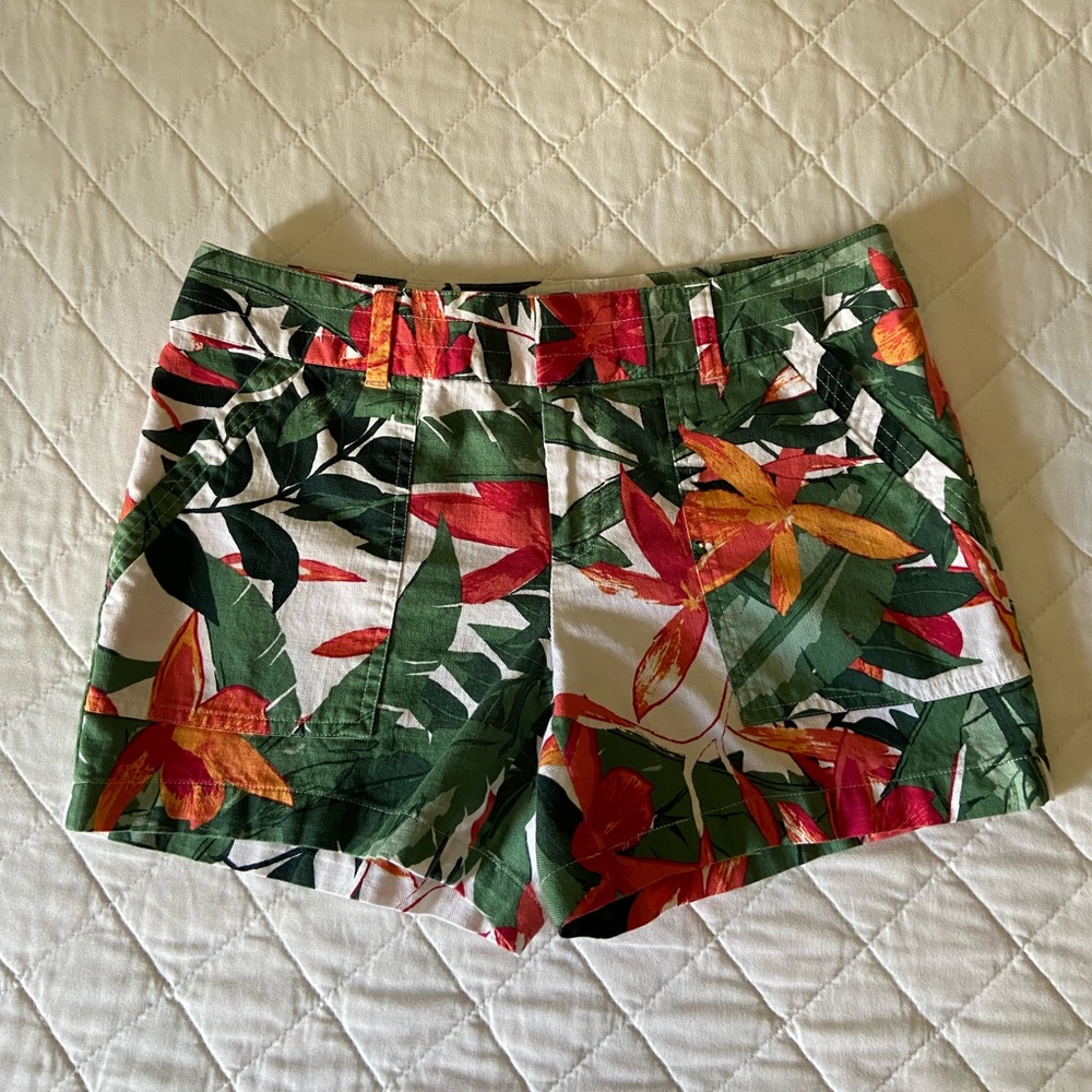 Shorts - Picture 3 of 8